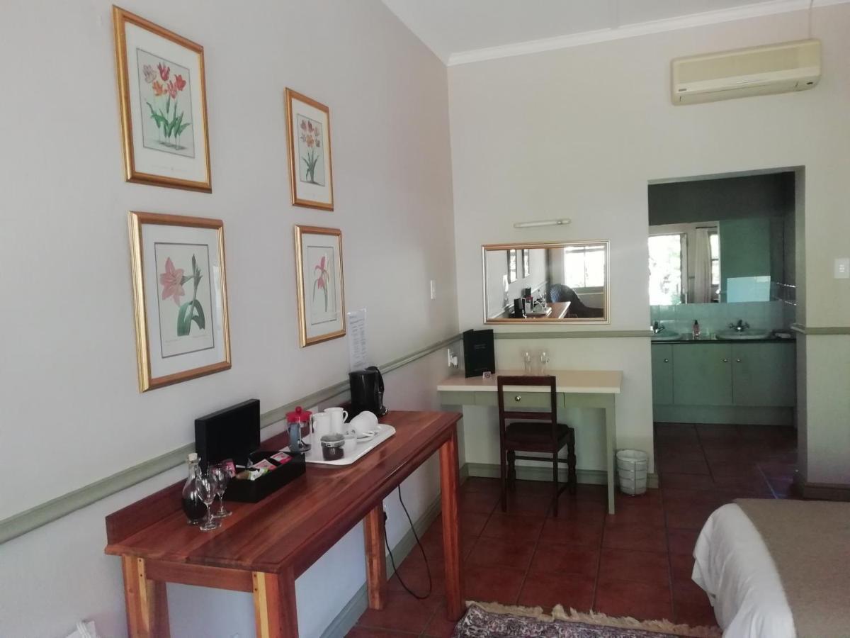 Housemartin Lodge & Self Catering De Rust Екстериор снимка