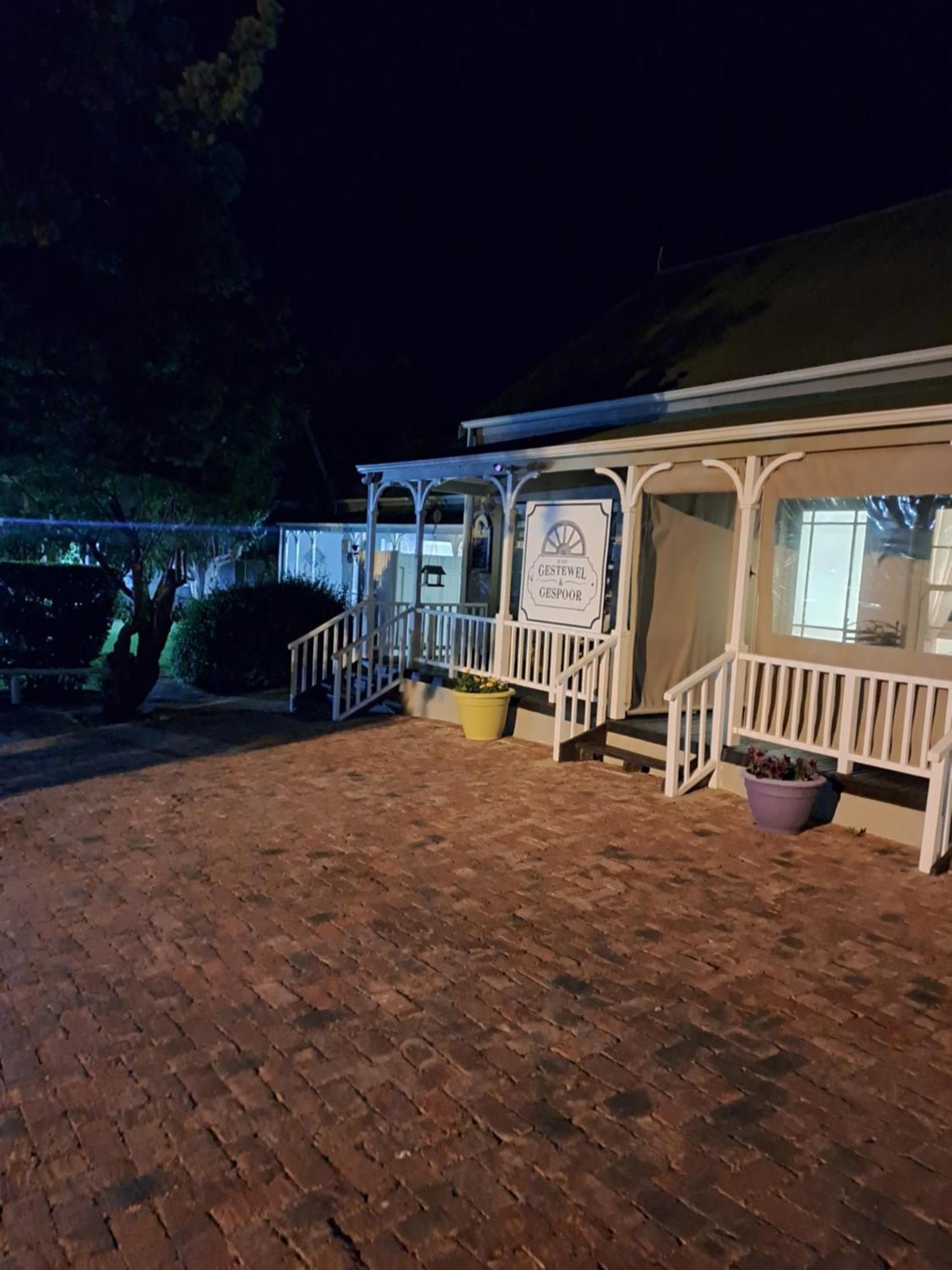 Housemartin Lodge & Self Catering De Rust Екстериор снимка